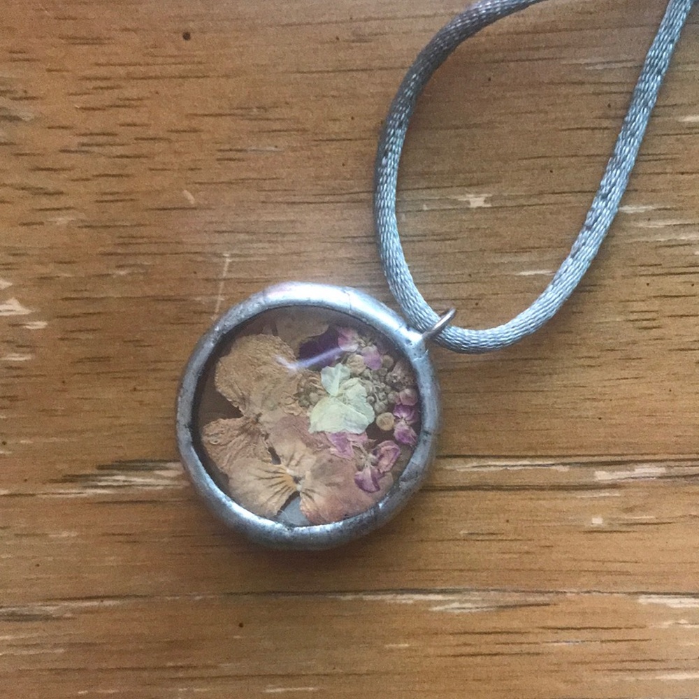 2/$8 Dried flower necklace charm